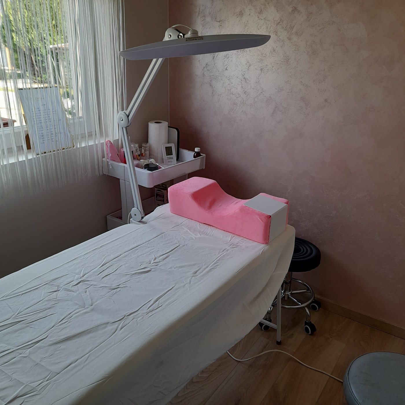 A Pilla Szoba szalon belső tere
